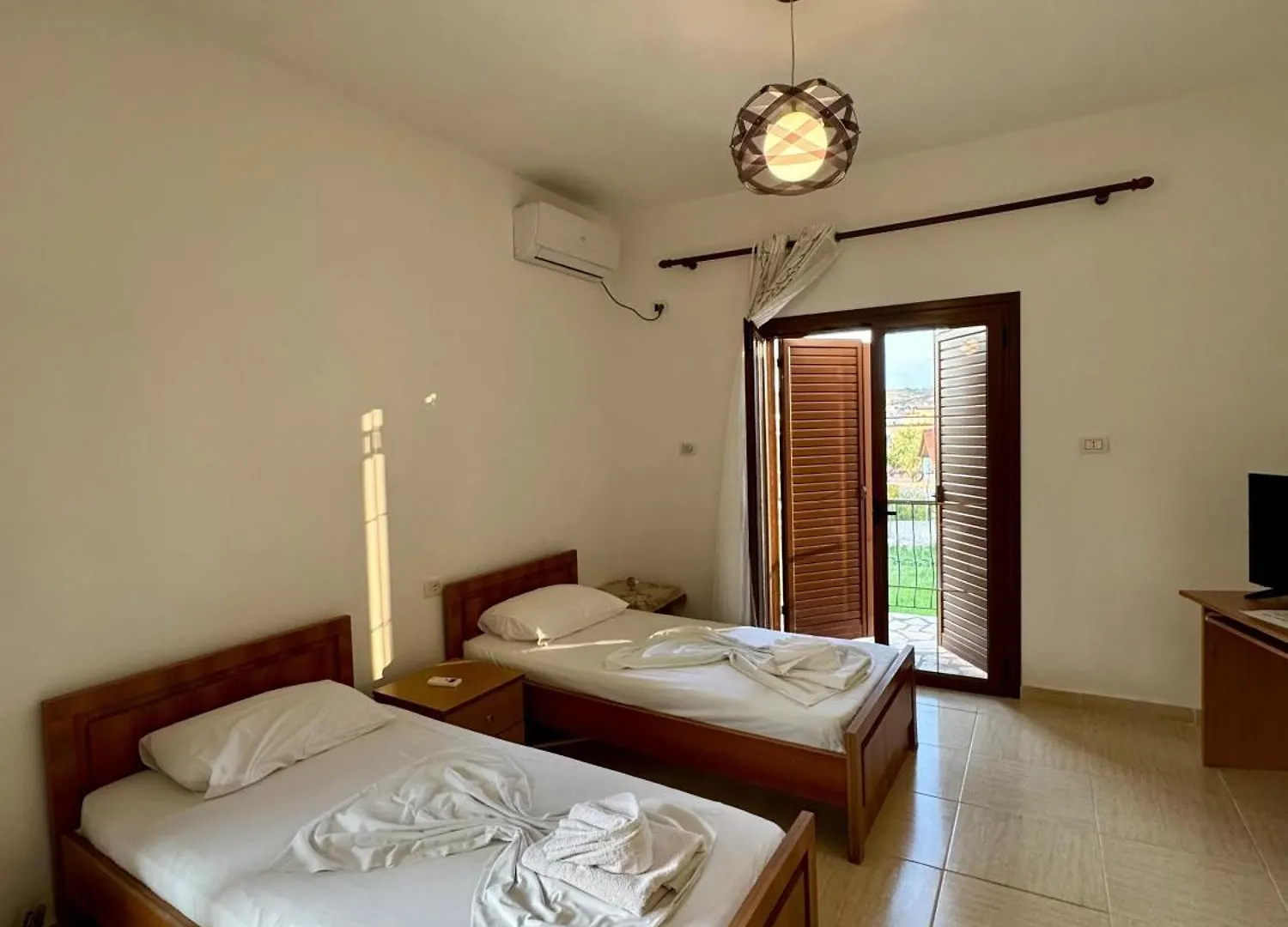 Villa Solari Ksamil Guest house